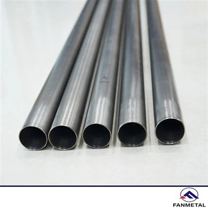 2 titánové hadičky